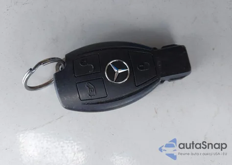 2016 Mercedes-Benz Metris из США, поврежденный, VIN WD4PG2EE8G3129175